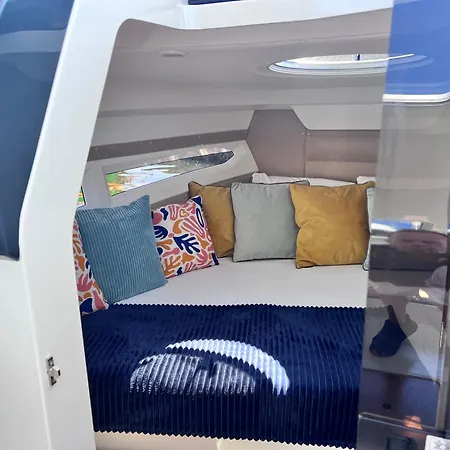 보트호텔 Siesta Luxury Boat - Na Lodzi W Marinie Solnej