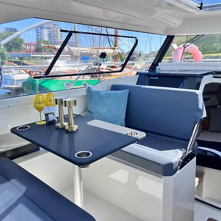 Siesta Luxury Boat - Na Lodzi W Marinie Solnej 보트호텔 코워브제크
